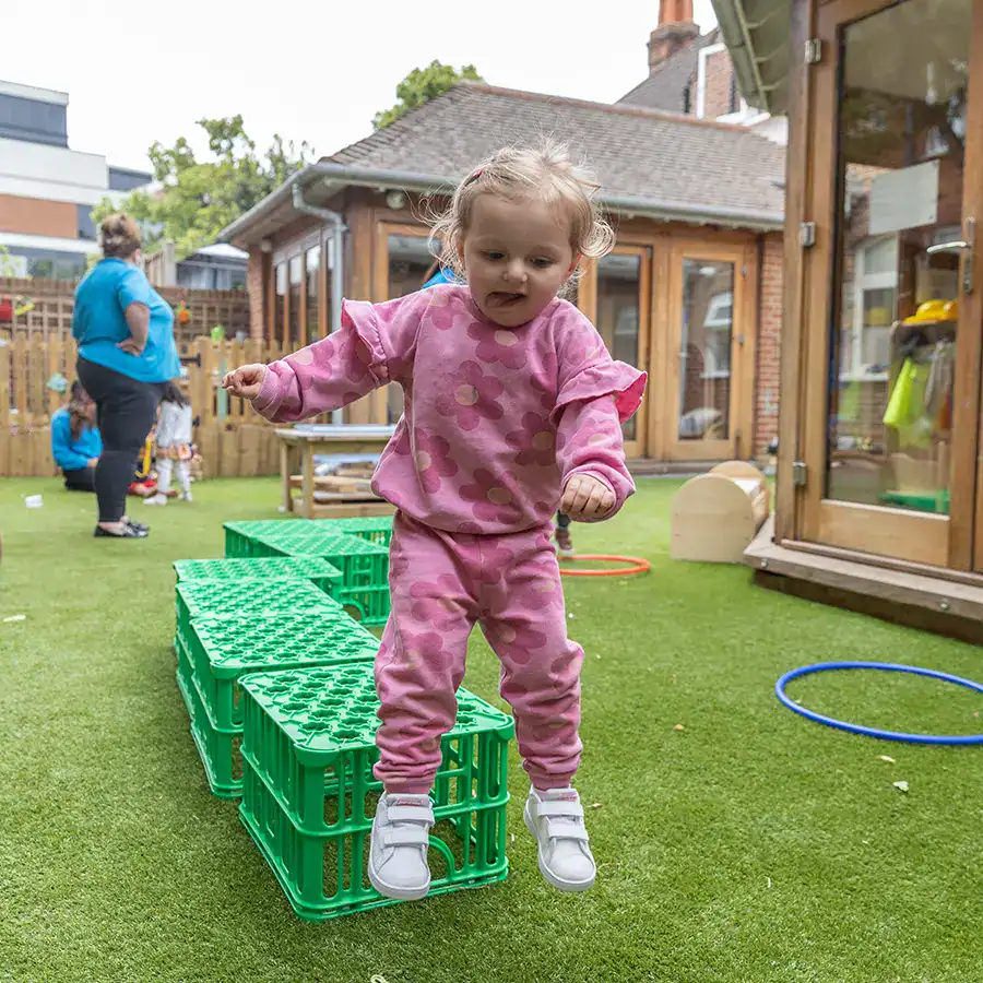 Outdoor activities and assault course monkey puzzle day nursery & preschool west kensington Outdoor activities and assault course monkey puzzle day nursery & preschool west kensington